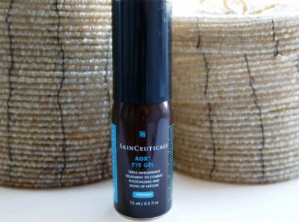 Skinceuticals renueva Aox + Eye gel con una fórmula que mejora su acción antienvejecimiento